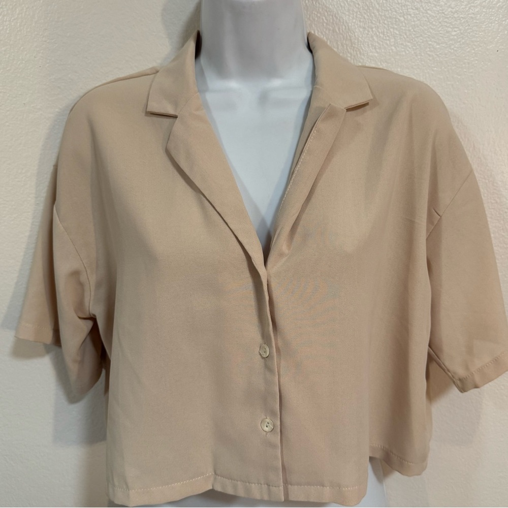 NWOT Solid Lapel Neck Blouse in Beige​